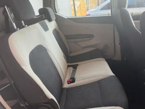 Renault Triber 1.0 Zen manual - Image 10