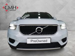 Volvo XC40 D4 AWD Momentum - Image 2