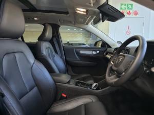 Volvo XC40 B3 Plus Dark - Image 10