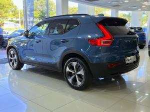 Volvo XC40 B3 Plus Dark - Image 4