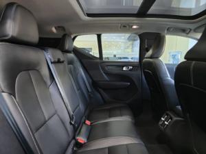 Volvo XC40 B3 Plus Dark - Image 8
