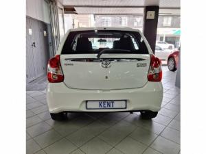 Toyota Etios hatch 1.5 Sprint - Image 4