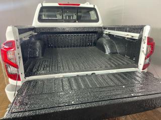 Nissan Navara 2.5DDTi double cab LE Plus
