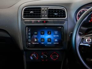 Volkswagen Polo Vivo hatch 1.6 Style - Image 12