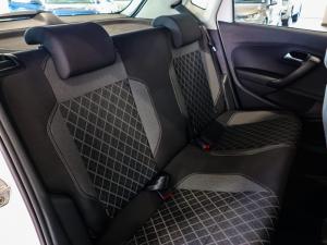 Volkswagen Polo Vivo hatch 1.6 Style - Image 15