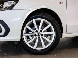 Volkswagen Polo Vivo hatch 1.6 Style - Image 5