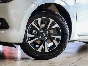 Suzuki Swift 1.2 GLX auto - Image 6