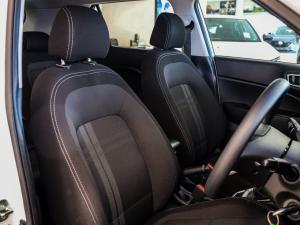 Hyundai Venue 1.2 Premium - Image 15