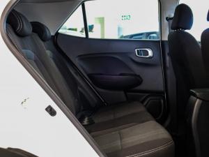 Hyundai Venue 1.2 Premium - Image 17