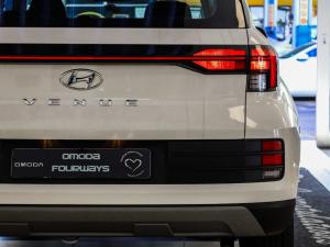 Hyundai Venue 1.2 Premium - Image 19