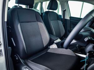 Volkswagen Polo hatch 1.0TSI Life manual - Image 13