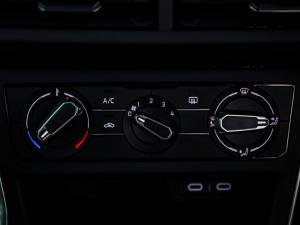 Volkswagen Polo hatch 1.0TSI Life manual - Image 9