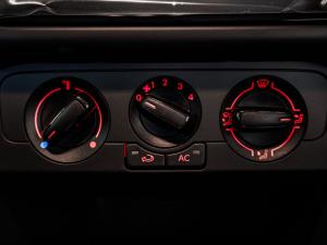 Volkswagen Polo Vivo hatch 1.4 - Image 17