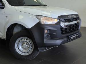 Isuzu D-Max 1.9TD single cab L manual - Image 2
