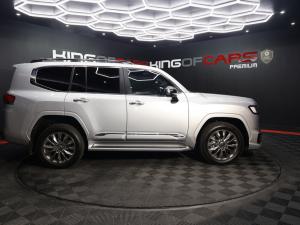Toyota Land Cruiser 300 3.3D ZX SE - Image 3