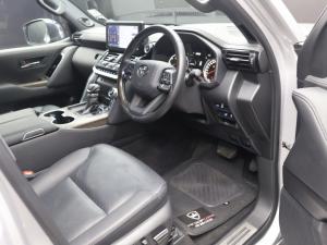 Toyota Land Cruiser 300 3.3D ZX SE - Image 8