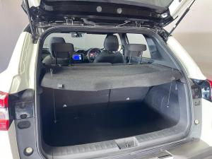 Nissan Magnite 1.0 Turbo Acenta Kuro auto - Image 11