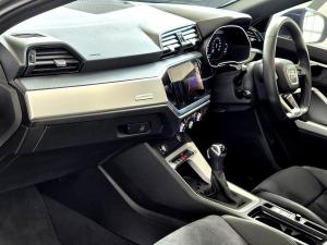 Audi Q3 35TDI Black Edition - Image 8