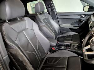 Audi Q3 40TFSI quattro Advanced - Image 9