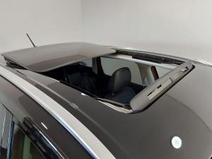 Suzuki Vitara 1.6 GLX auto - Image 16