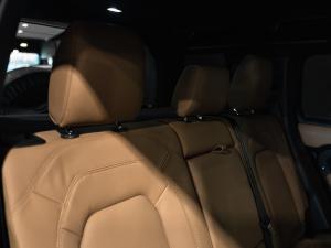 Land Rover Defender 110 D350 X-Dynamic HSE - Image 18