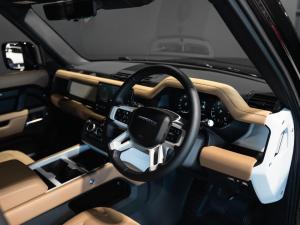 Land Rover Defender 110 D350 X-Dynamic HSE - Image 20