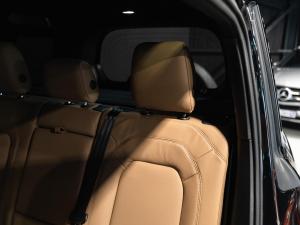 Land Rover Defender 110 D350 X-Dynamic HSE - Image 4