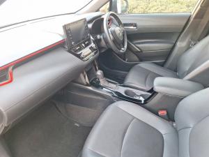 Toyota Corolla Cross 1.8 Hybrid GR-Sport - Image 9