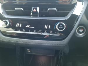 Toyota Corolla Cross 1.8 Hybrid GR-Sport - Image 18