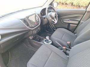 Toyota Vitz 1.0 XR auto - Image 9