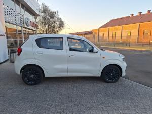 Toyota Vitz 1.0 XR auto - Image 4