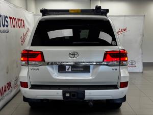 Toyota Land Cruiser 200 4.5D-4D V8 VX-R - Image 5