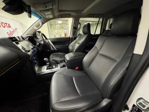 Toyota Land Cruiser Prado 4.0 VX-L - Image 7