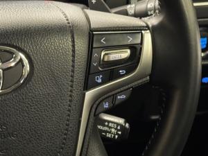 Toyota Land Cruiser Prado 4.0 VX-L - Image 10