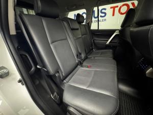 Toyota Land Cruiser Prado 4.0 VX-L - Image 15