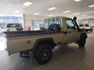 Toyota Land Cruiser 79 4.5D-4D V8 single cab LX - Image 2