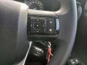 Toyota Hilux 2.4GD-6 double cab Raider manual - Image 10