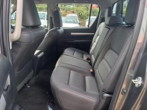 Toyota Hilux 2.4GD-6 double cab Raider manual - Image 15