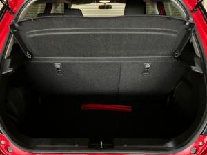 Suzuki Swift 1.2 GLX auto - Image 8