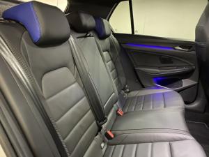 Volkswagen Golf R - Image 10