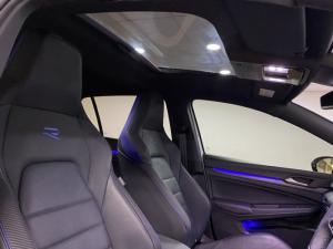 Volkswagen Golf R - Image 12