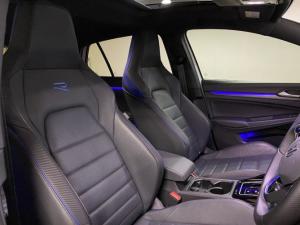 Volkswagen Golf R - Image 9
