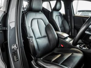 Volvo XC40 T5 AWD Momentum - Image 16