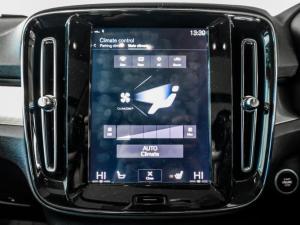 Volvo XC40 T5 AWD Momentum - Image 18