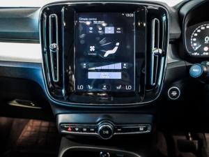 Volvo XC40 T5 AWD Momentum - Image 19