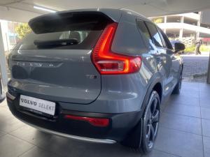 Volvo XC40 T5 AWD Momentum - Image 3