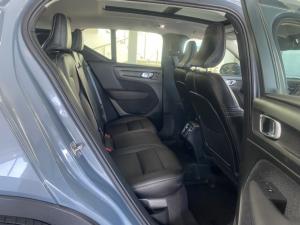 Volvo XC40 T5 AWD Momentum - Image 6