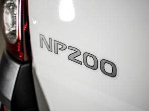Nissan NP200 1.6i safety pack (aircon) - Image 16