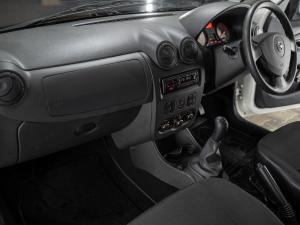 Nissan NP200 1.6i safety pack (aircon) - Image 20