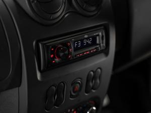Nissan NP200 1.6i safety pack (aircon) - Image 27